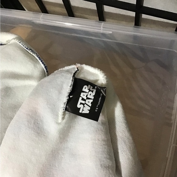 Bundle NWOT 2 Star Wars Caps and 1 Scarf Star Wars BB8 & R2-D2. - Picture 3 of 6